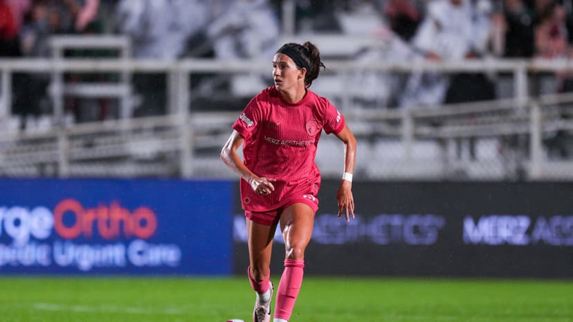 20251011-20-03-40-1LG08187