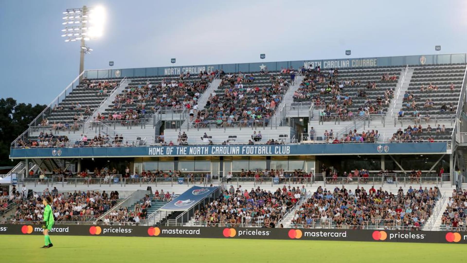 stadium_large