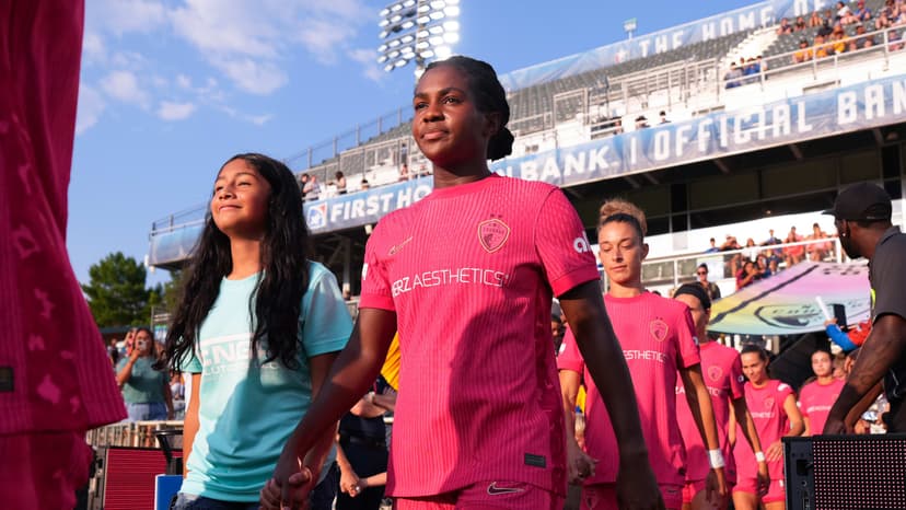 20250709-19-00-28-1LG05302