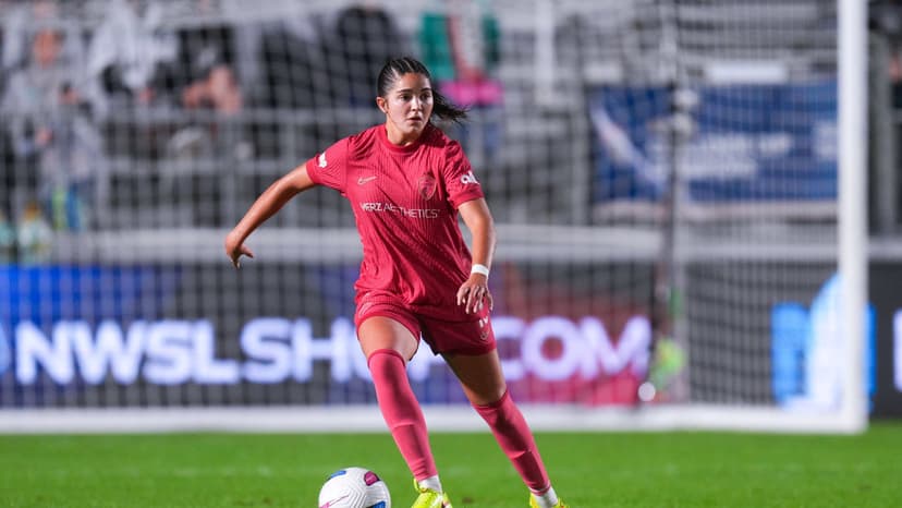 20251011-21-13-04-1LG00944