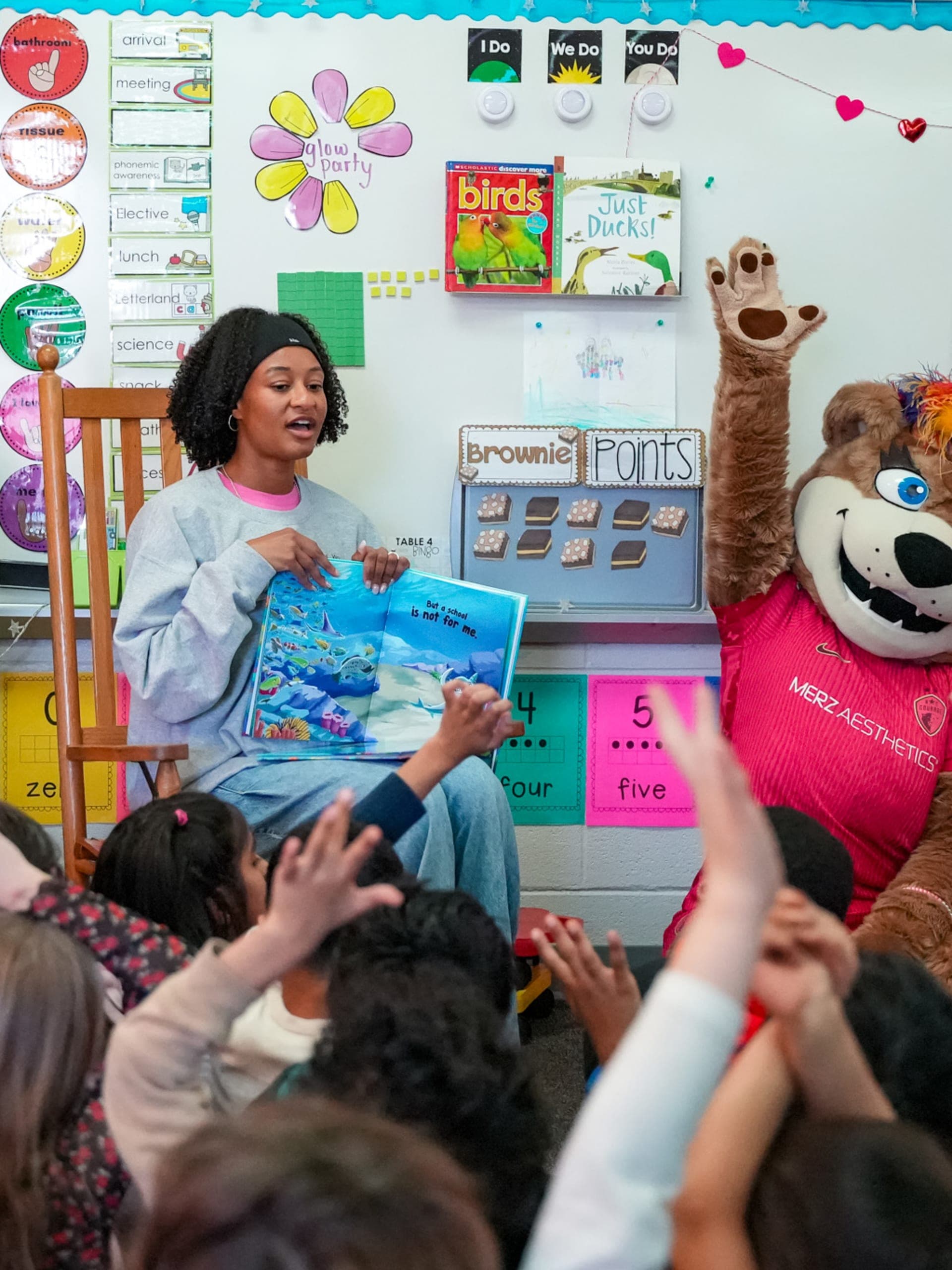 Roary Reads Story Image