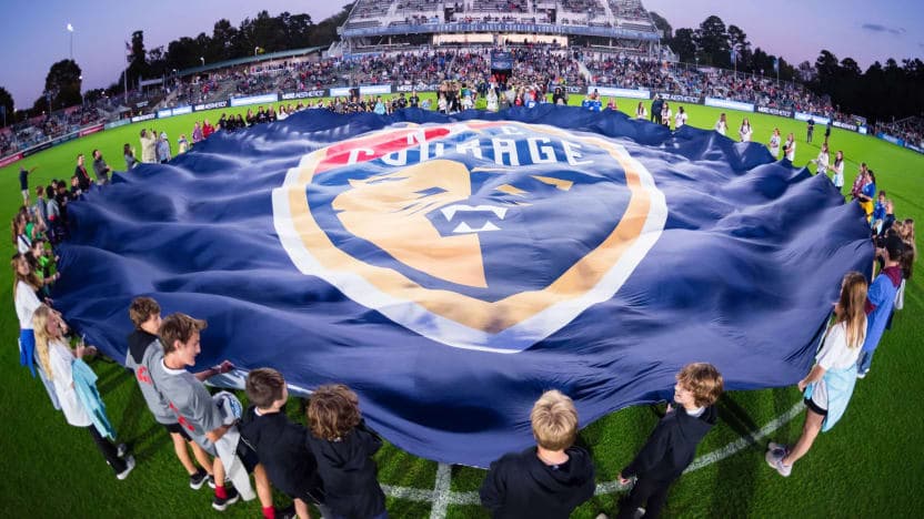 Center Circle Banner